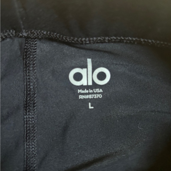 Alo Yoga Warrior Compression Short - Picture 3 of 3